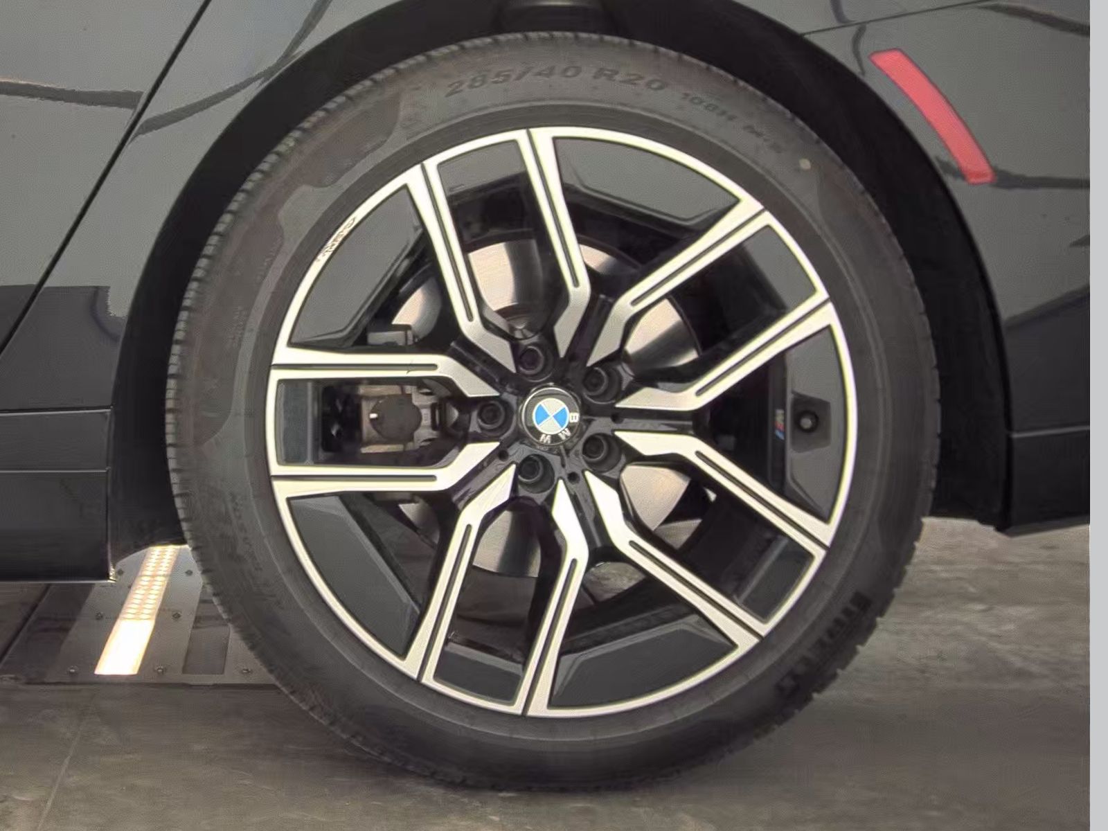 2025 BMW 7 Series 740i xDrive AWD