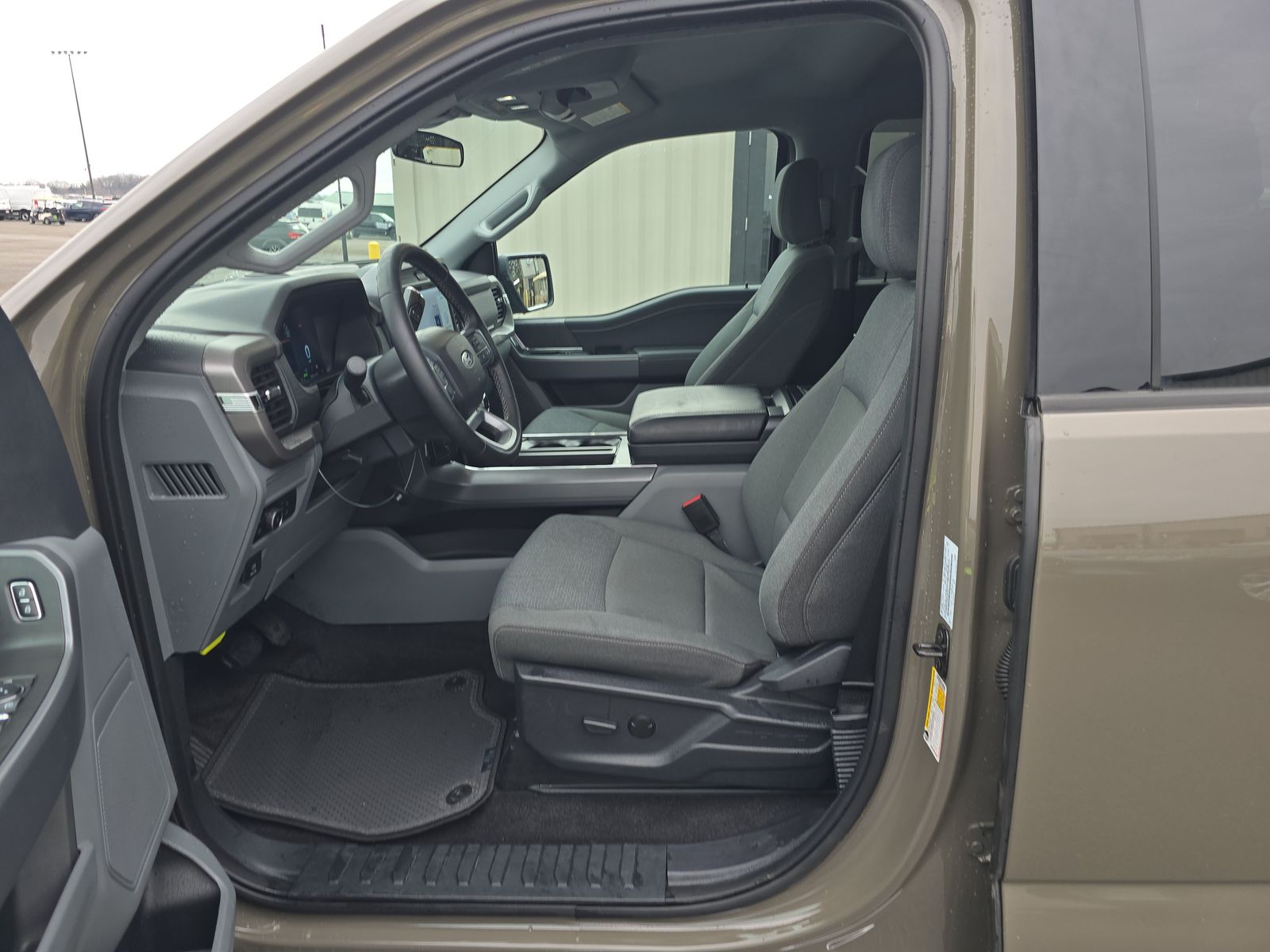 2025 Ford F-150 Hybrid XLT AWD