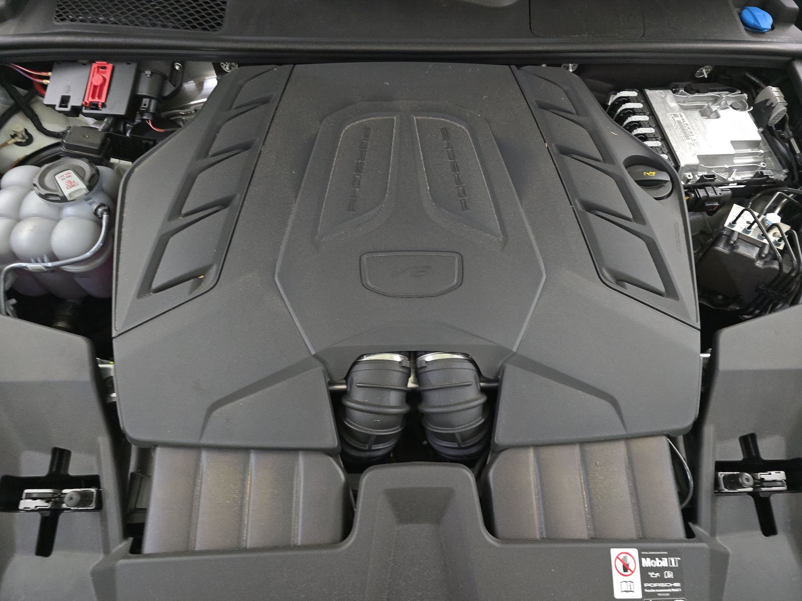 2025 Porsche Cayenne S AWD