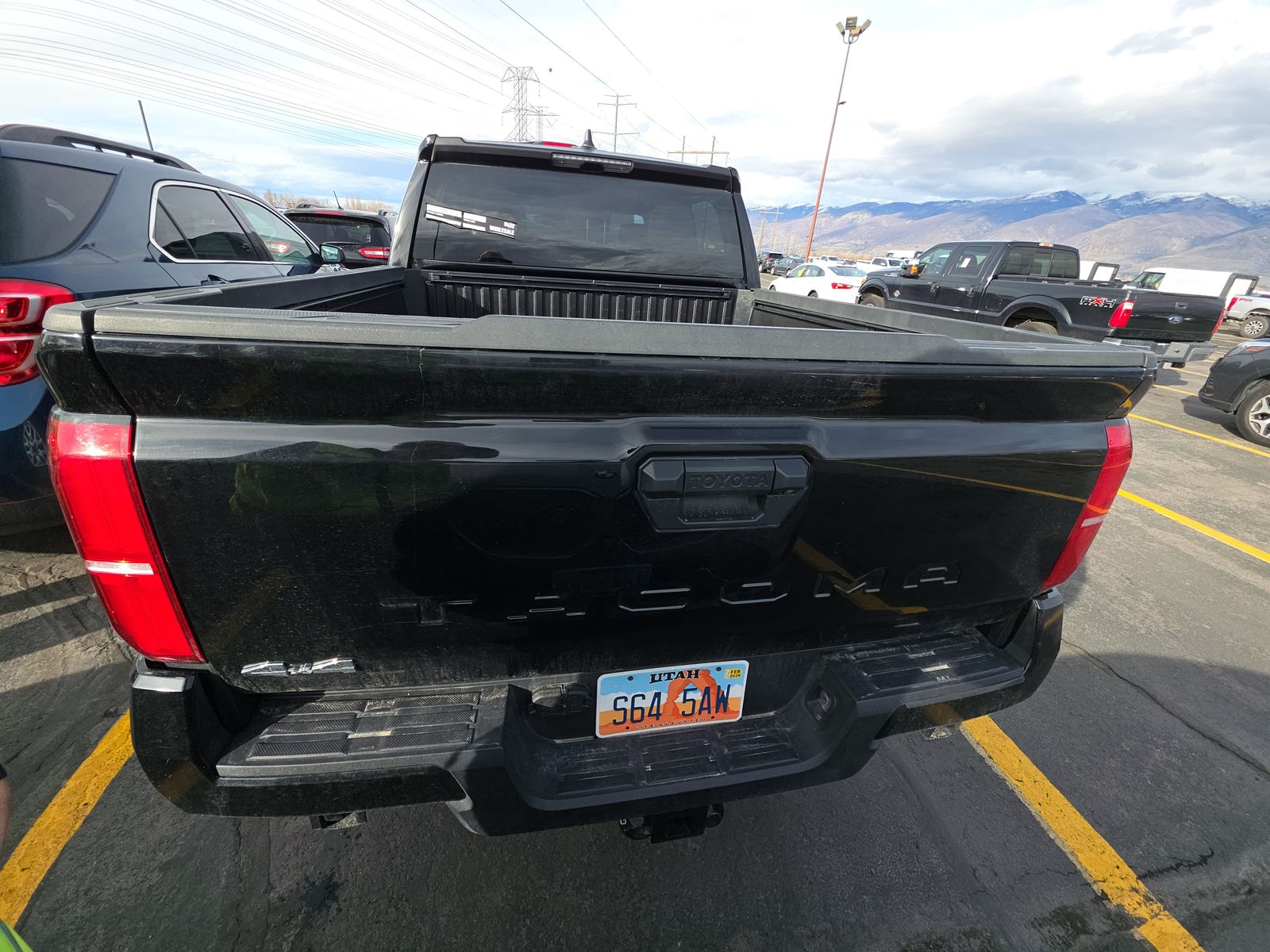 2025 Toyota Tacoma SR5 AWD