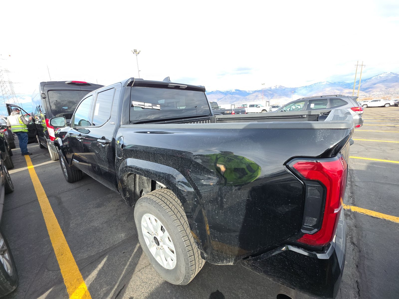 2025 Toyota Tacoma SR5 AWD