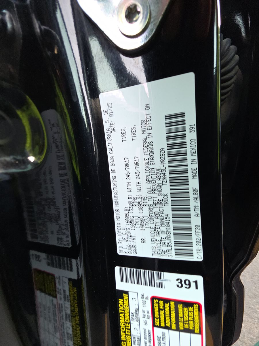 2025 Toyota Tacoma SR5 AWD