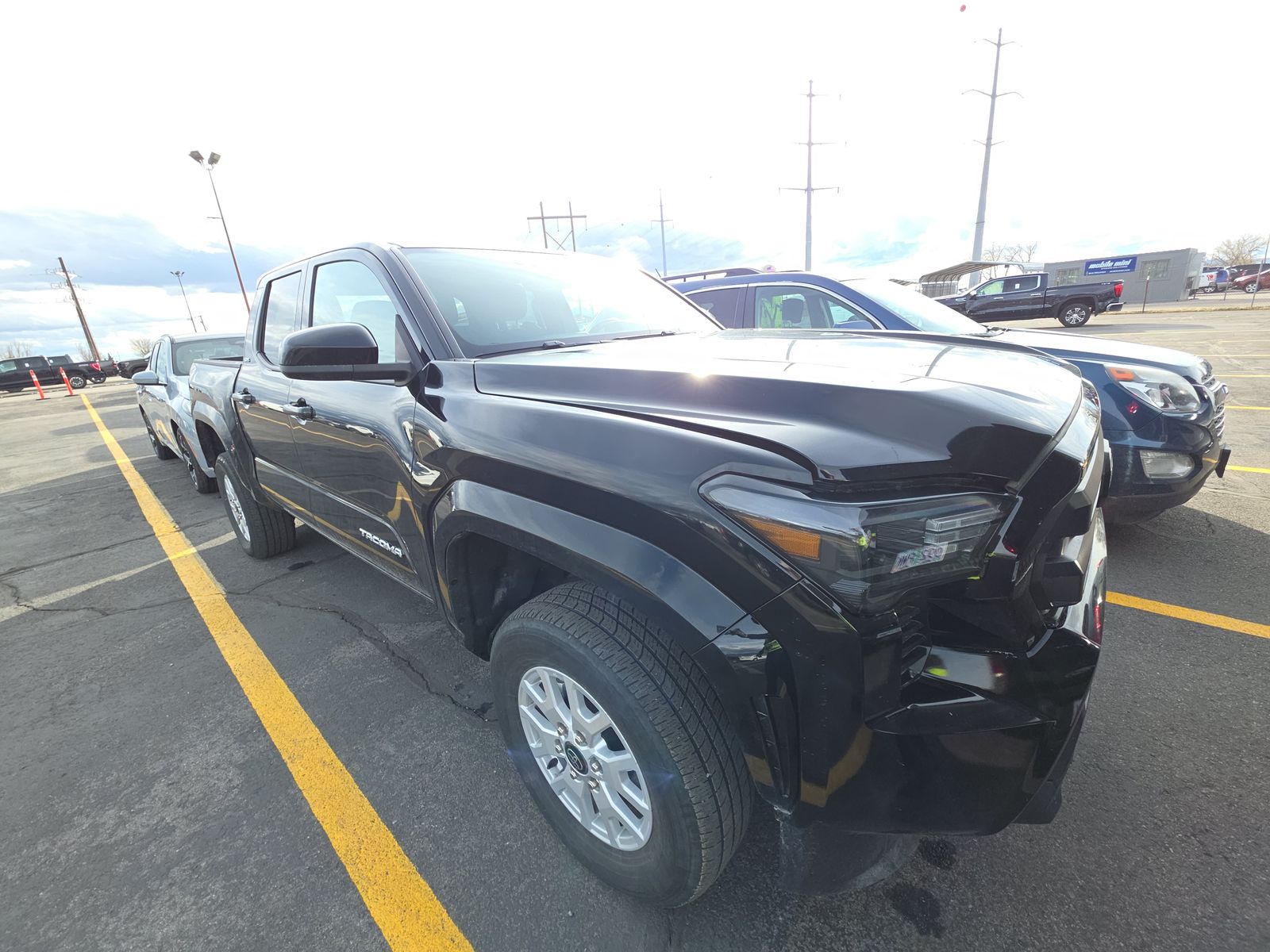 2025 Toyota Tacoma SR5 AWD
