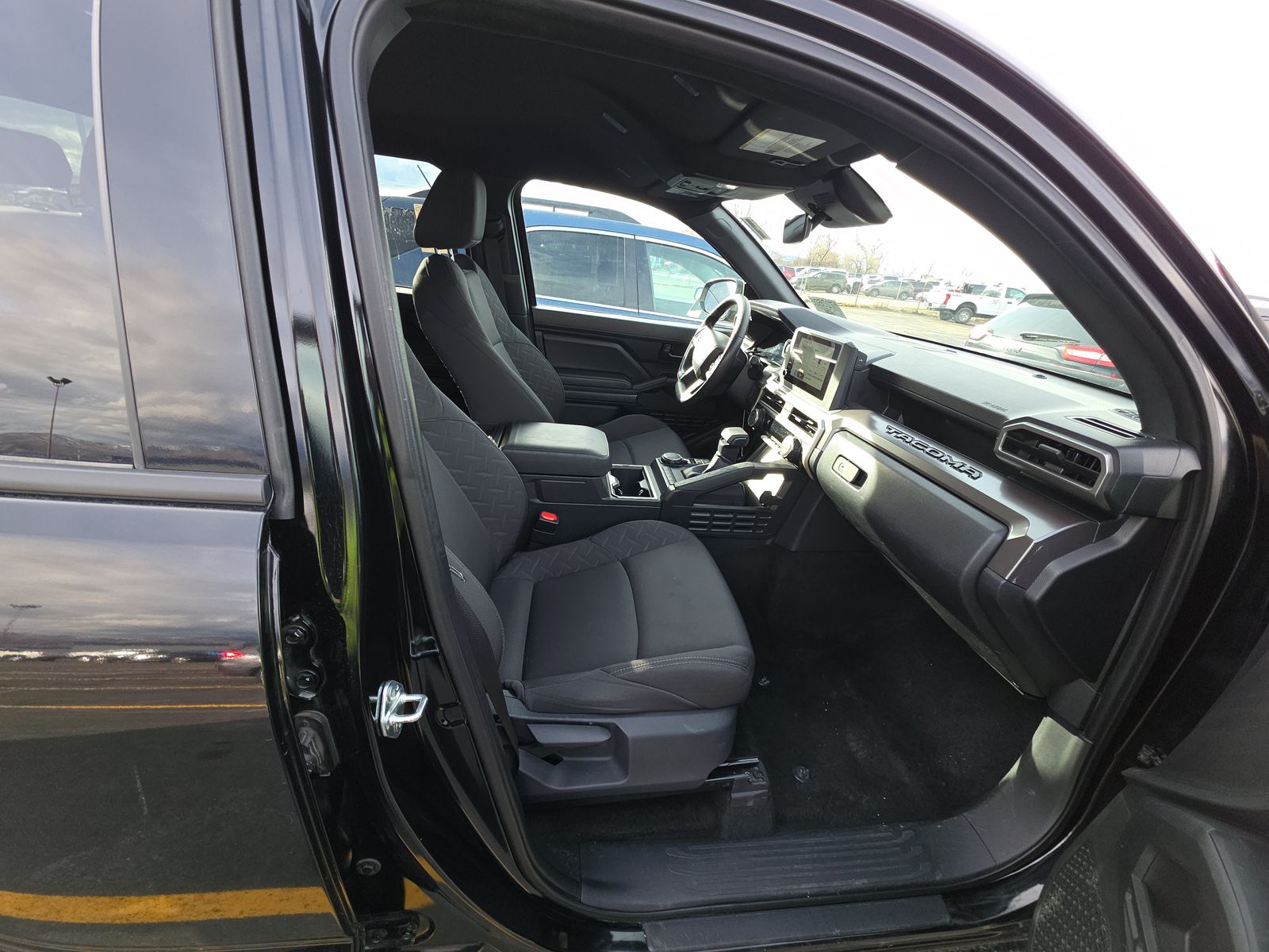 2025 Toyota Tacoma SR5 AWD