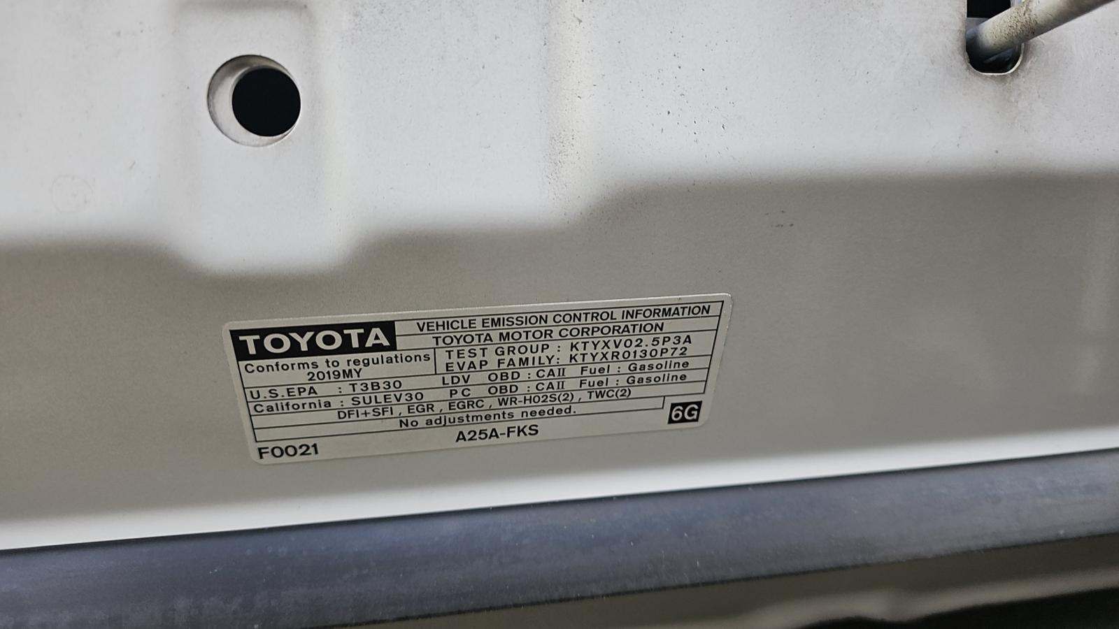 2019 Toyota Camry SE FWD