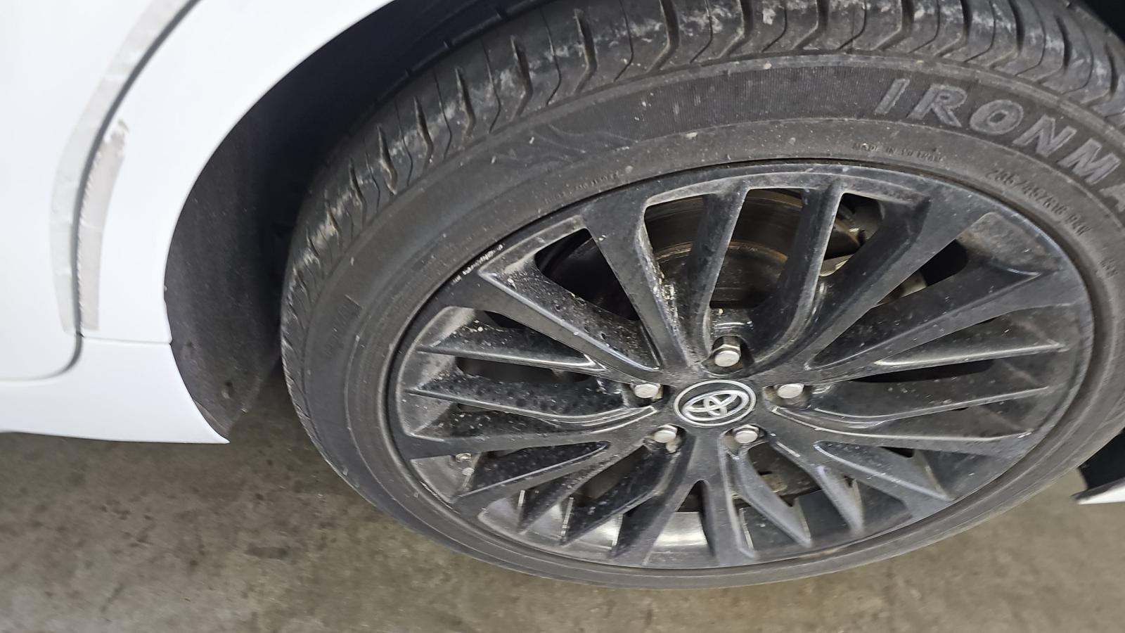 2019 Toyota Camry SE FWD