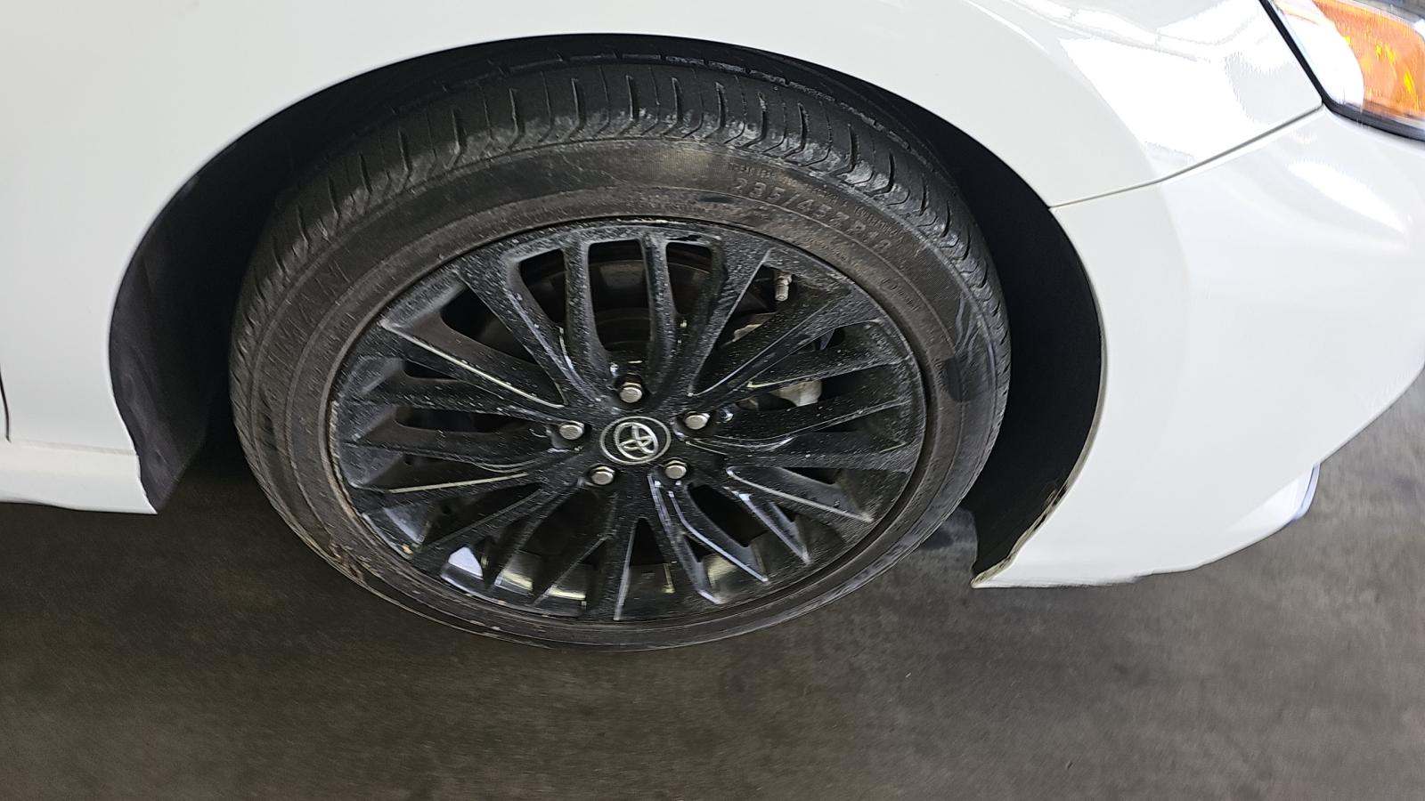 2019 Toyota Camry SE FWD