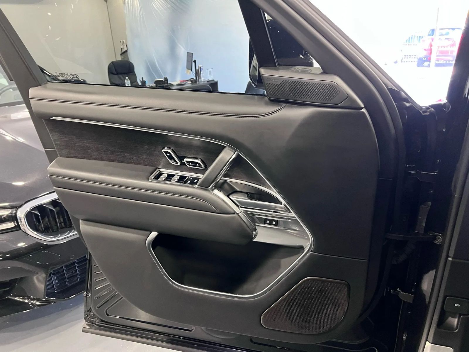 2023 Land Rover Range Rover Autobiography LWB AWD