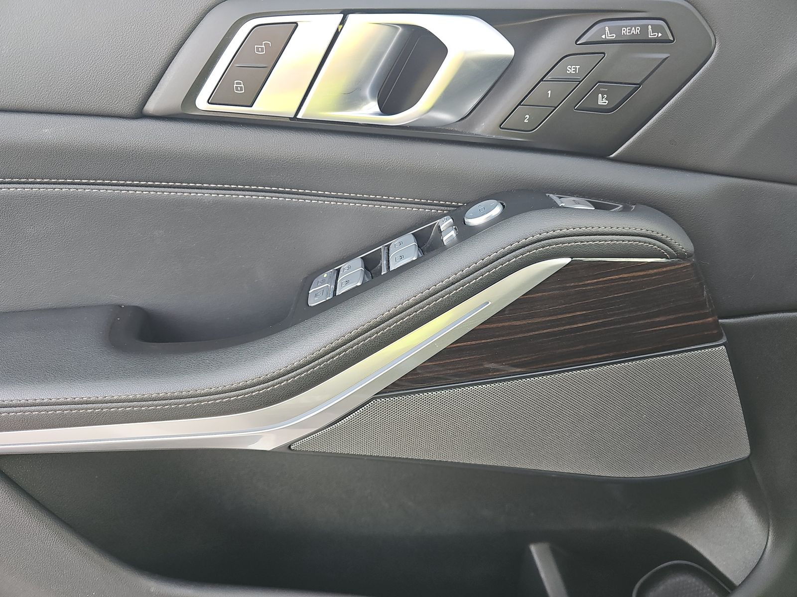 2024 BMW X7 xDrive40i AWD