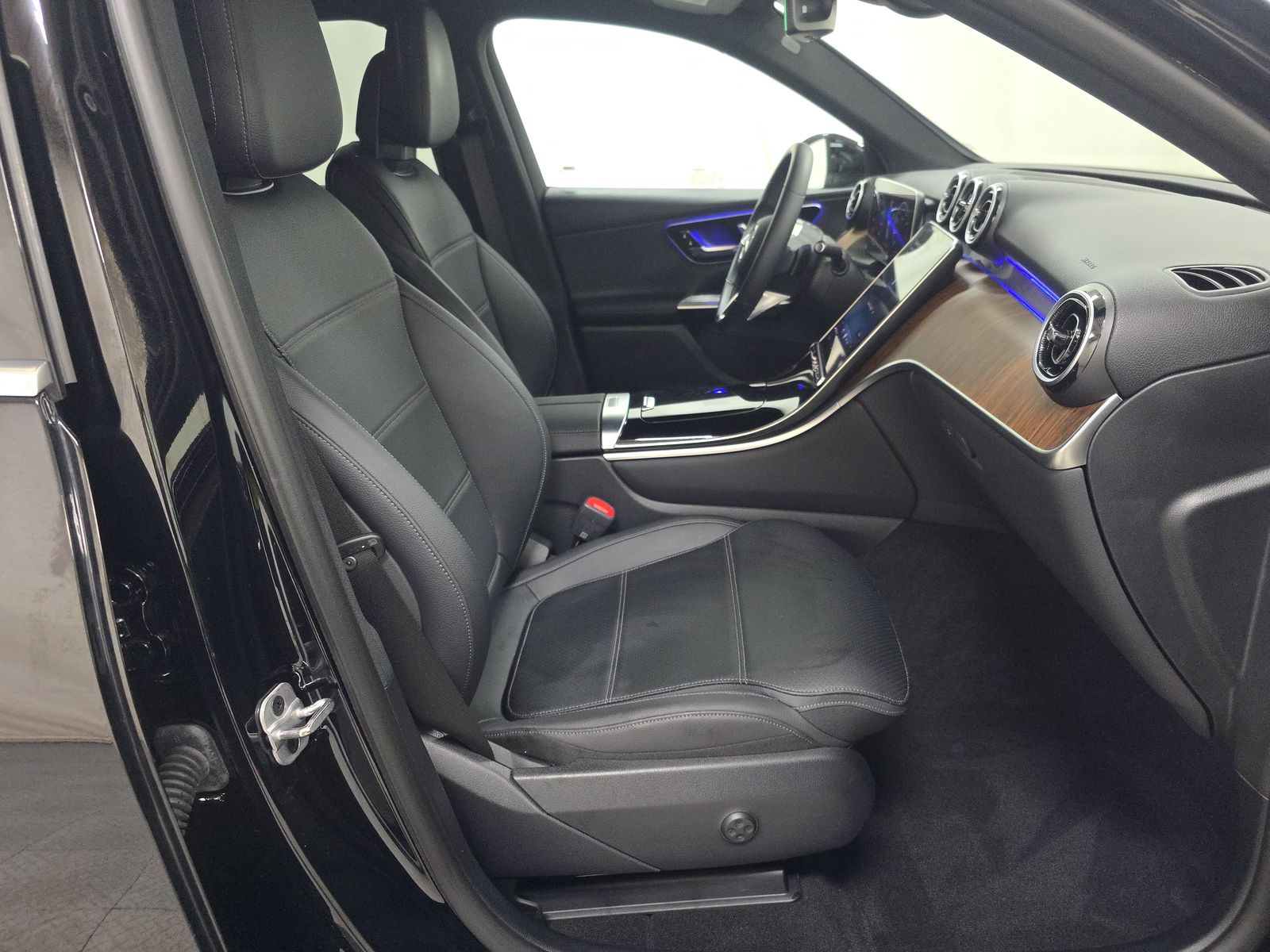 2025 Mercedes-Benz GLC GLC 300 AWD