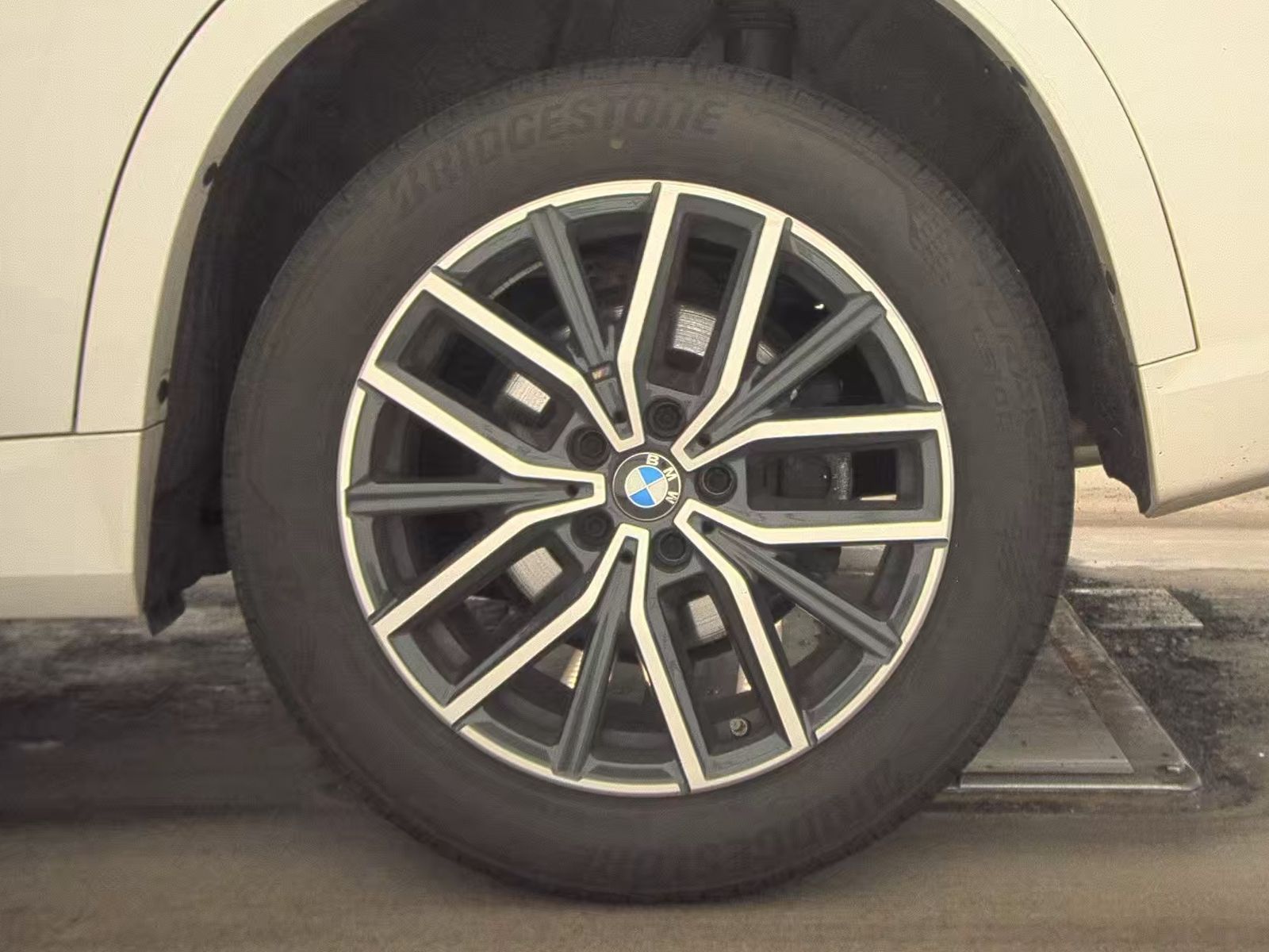 2025 BMW X1 xDrive28i AWD