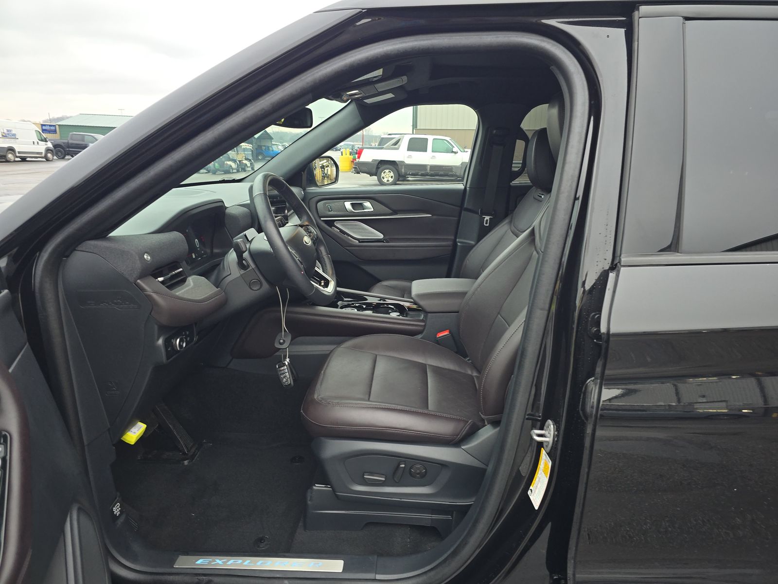 2025 Ford Explorer Platinum FWD