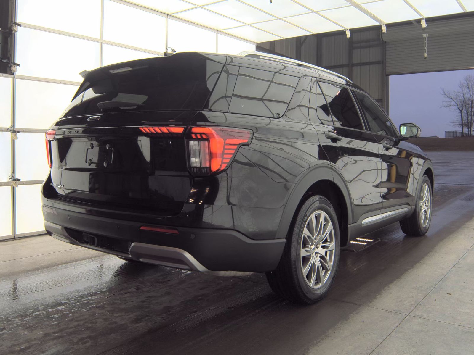 2025 Ford Explorer Platinum FWD