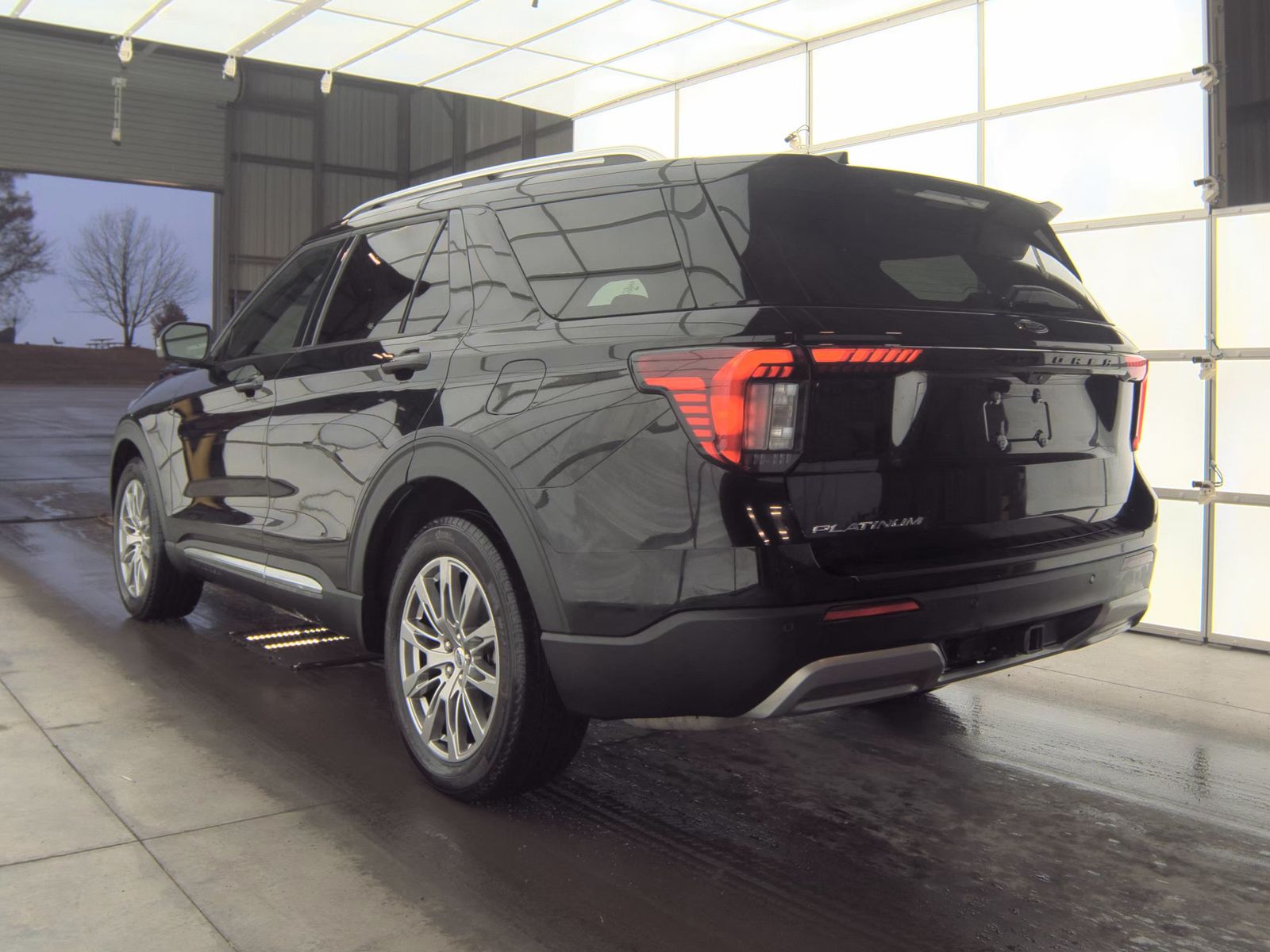 2025 Ford Explorer Platinum FWD