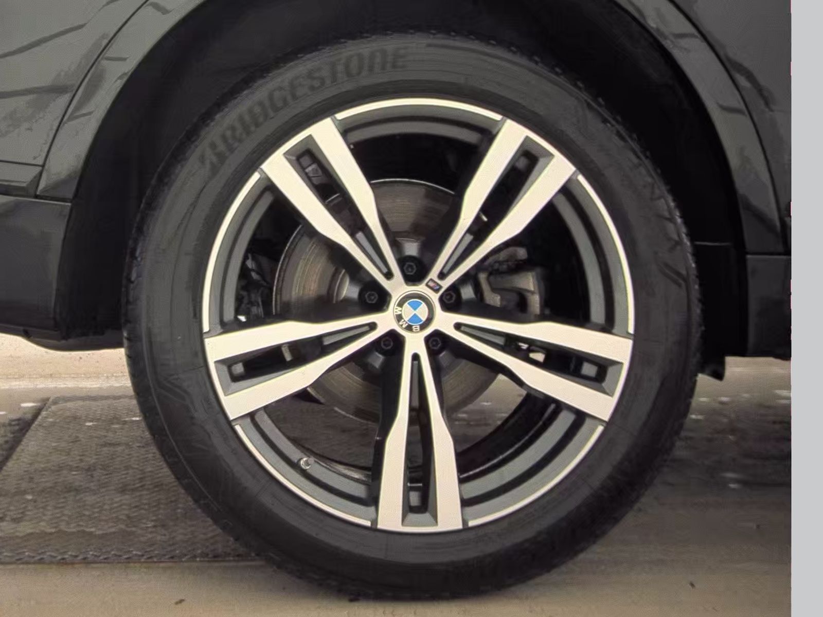 2026 BMW X7 xDrive40i AWD