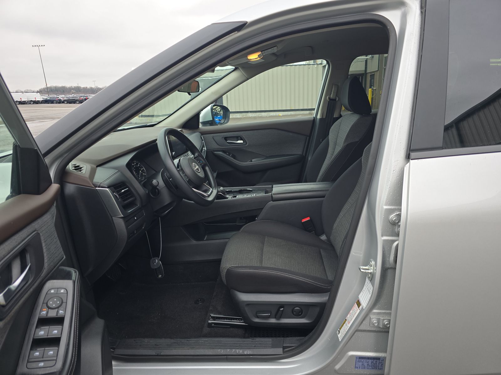 2023 Nissan Rogue SV FWD