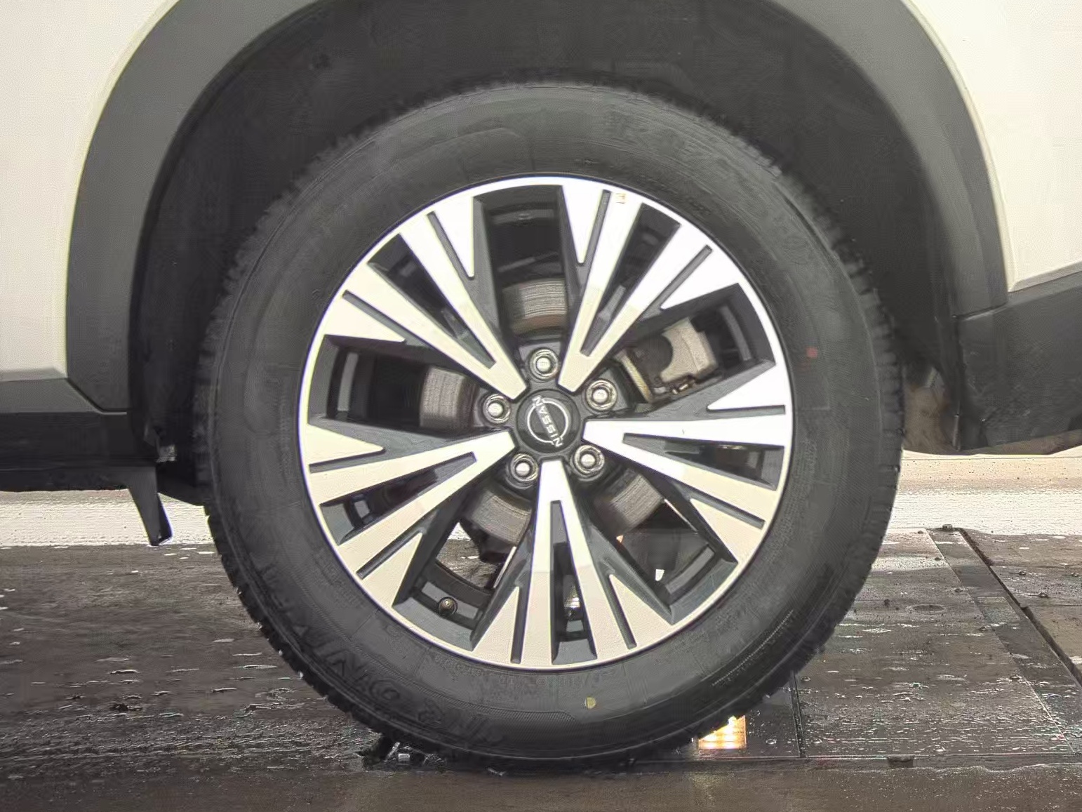 2023 Nissan Rogue SV FWD