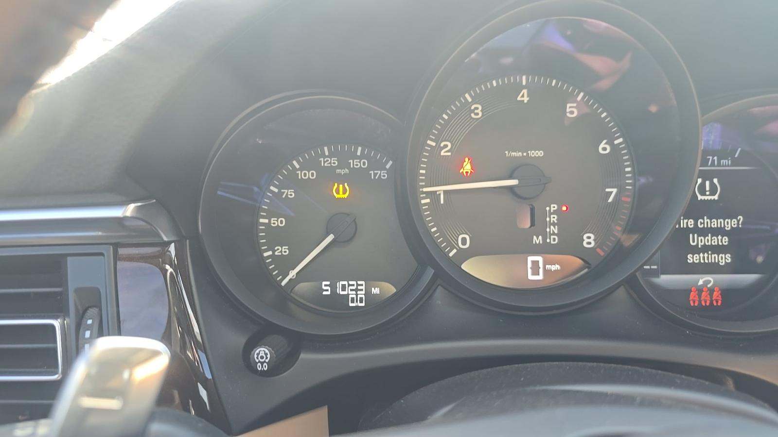 2023 Porsche Macan Base AWD