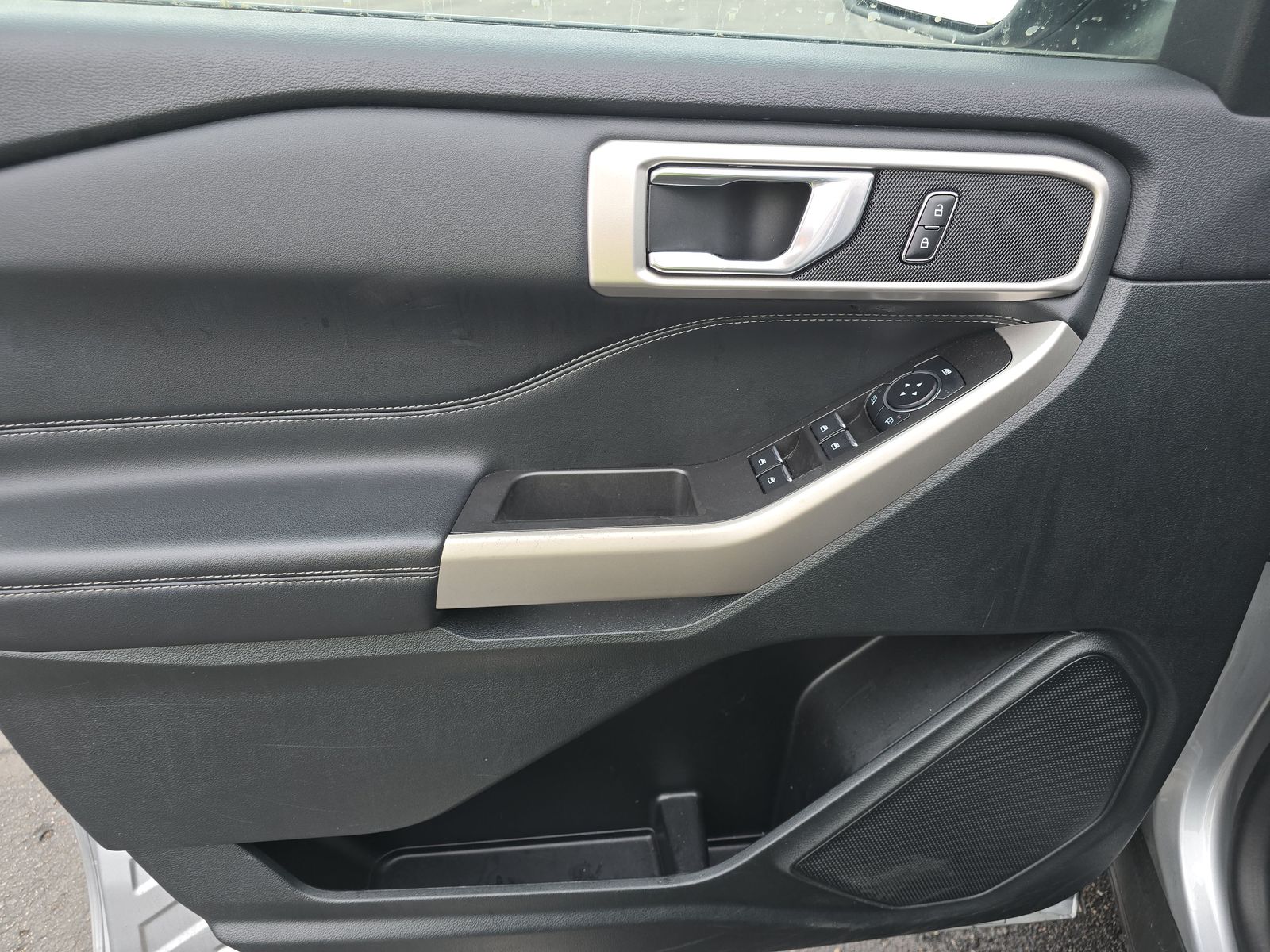 2024 Ford Explorer XLT RWD