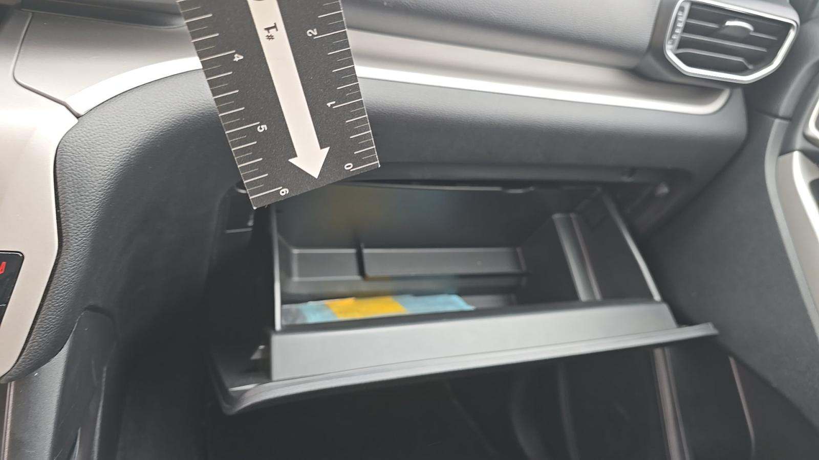 2024 Ford Explorer XLT RWD