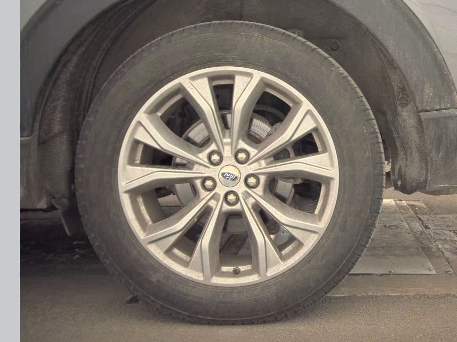 2023 Ford Explorer XLT AWD