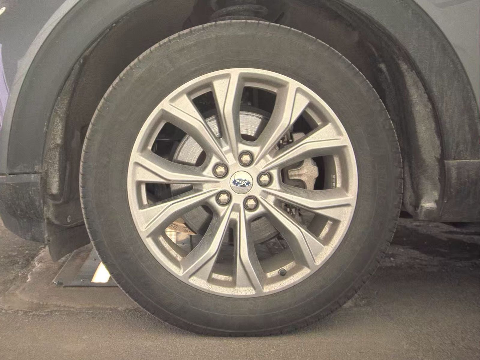 2023 Ford Explorer XLT AWD