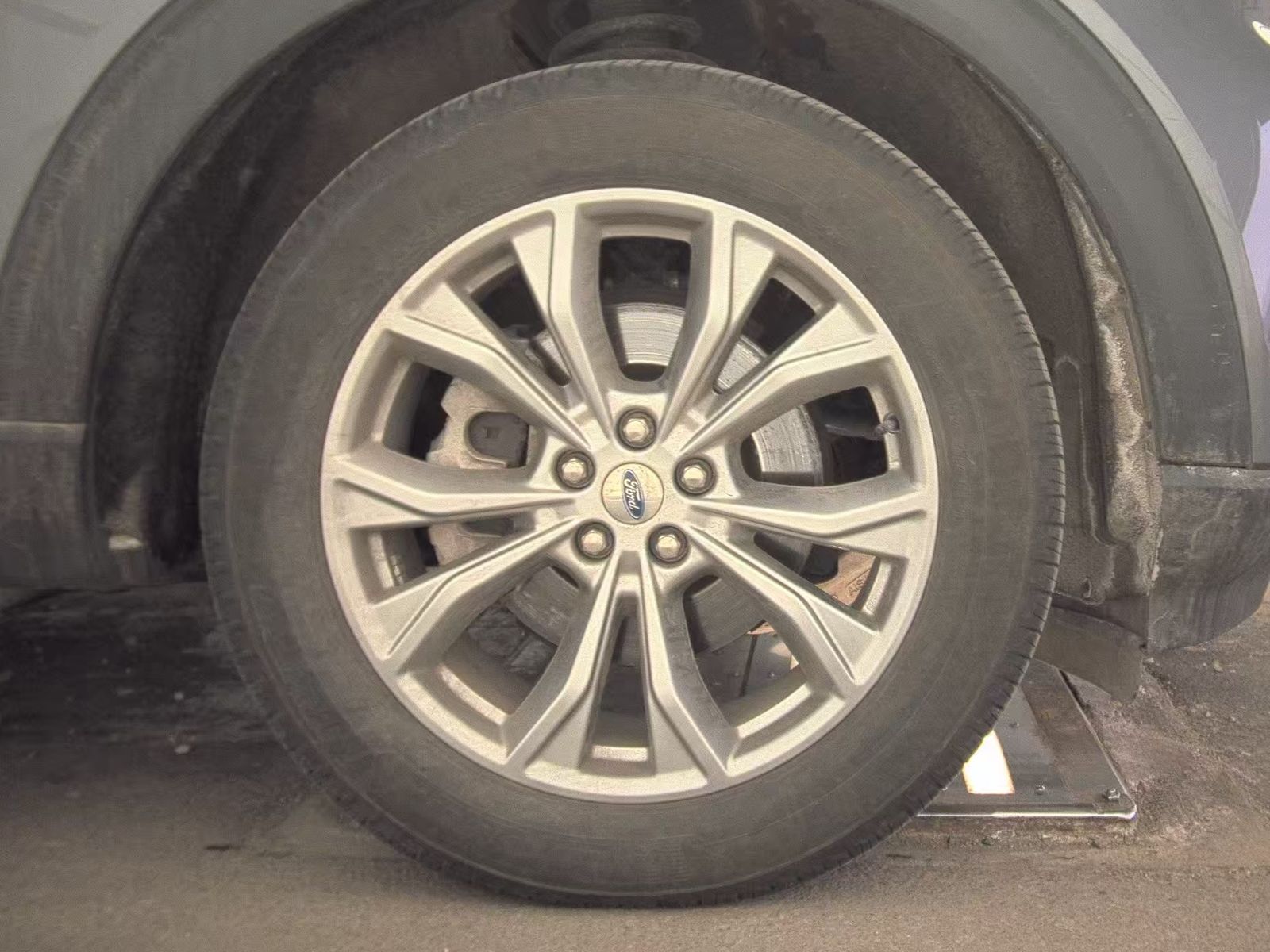 2023 Ford Explorer XLT AWD