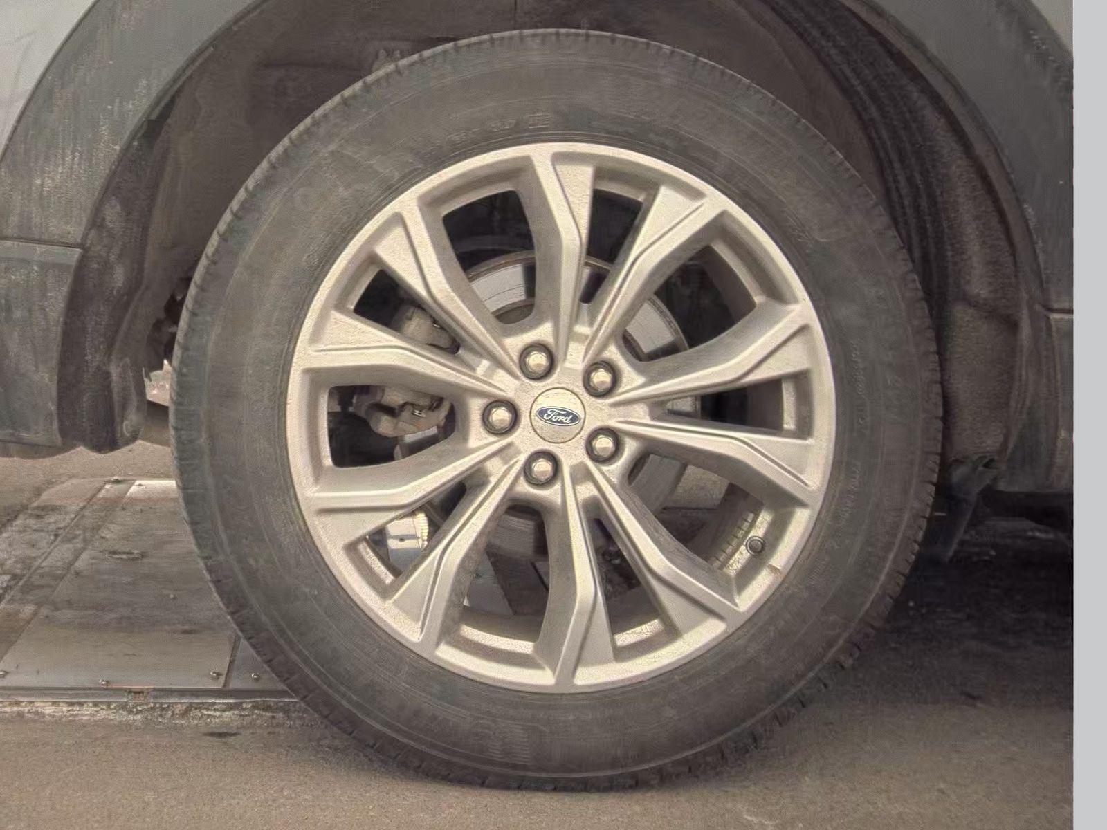 2023 Ford Explorer XLT AWD