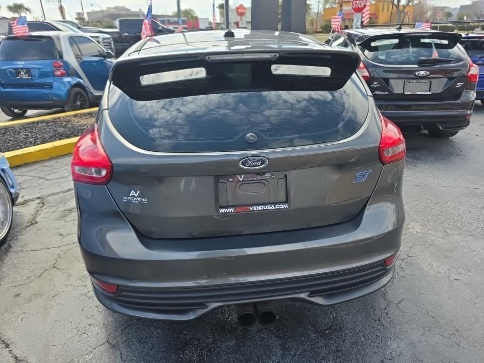 2016 Ford Focus ST FWD