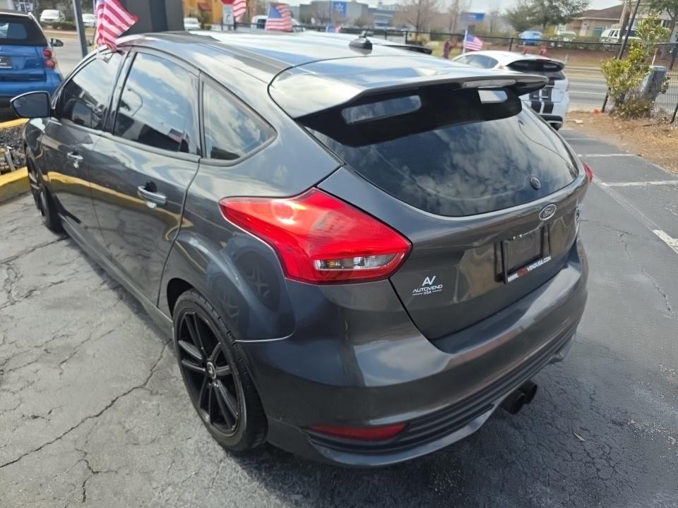 2016 Ford Focus ST FWD