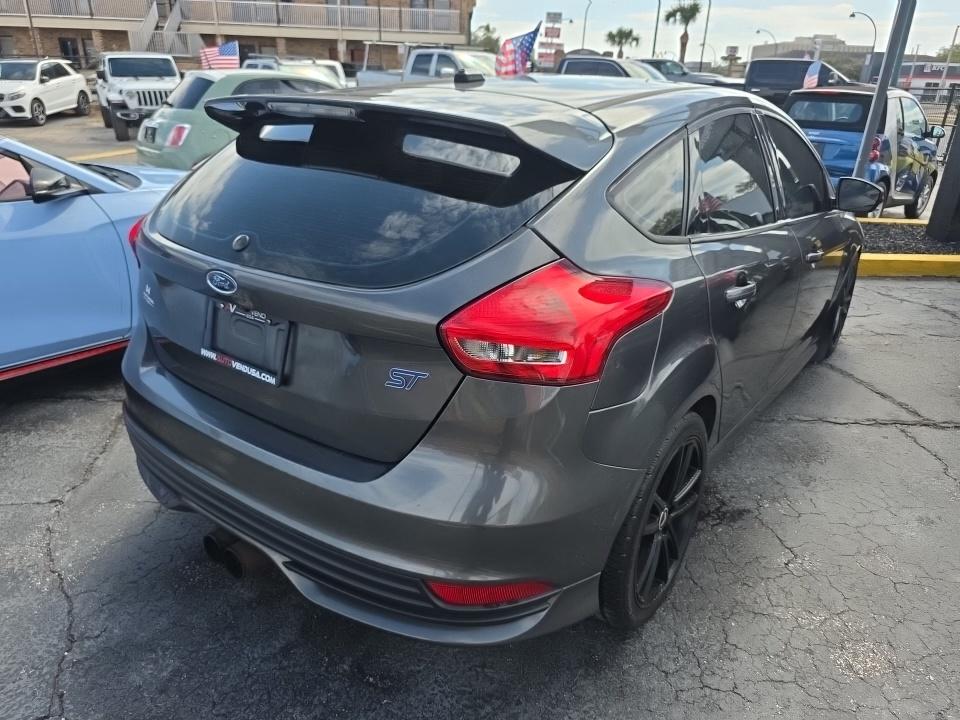 2016 Ford Focus ST FWD