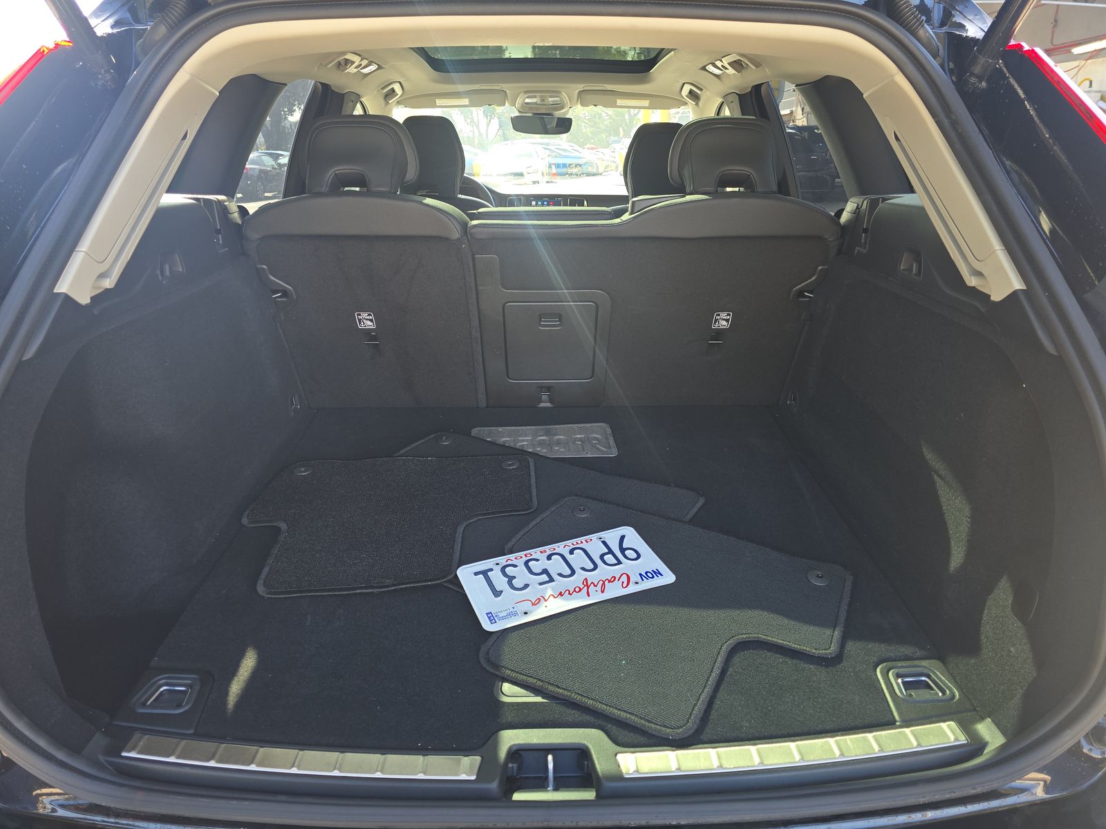 2025 Volvo XC60 B5 Plus FWD