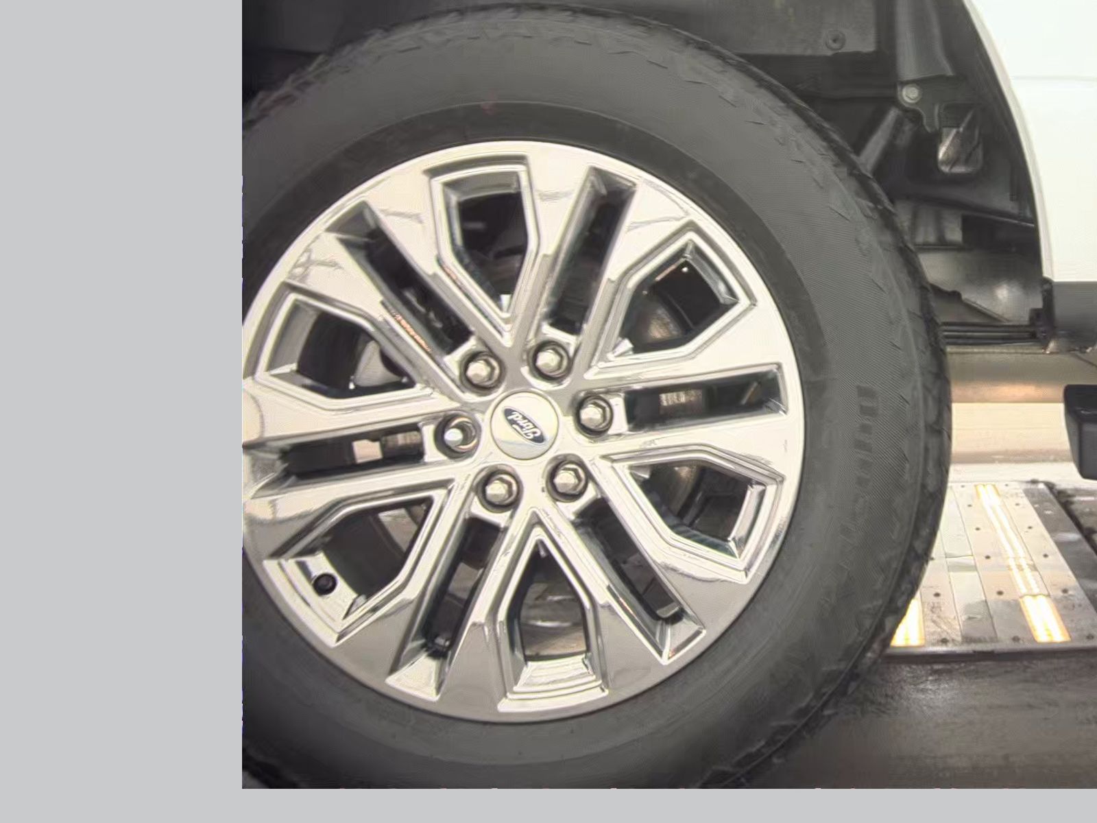 2024 Ford F-150 Hybrid Lariat AWD