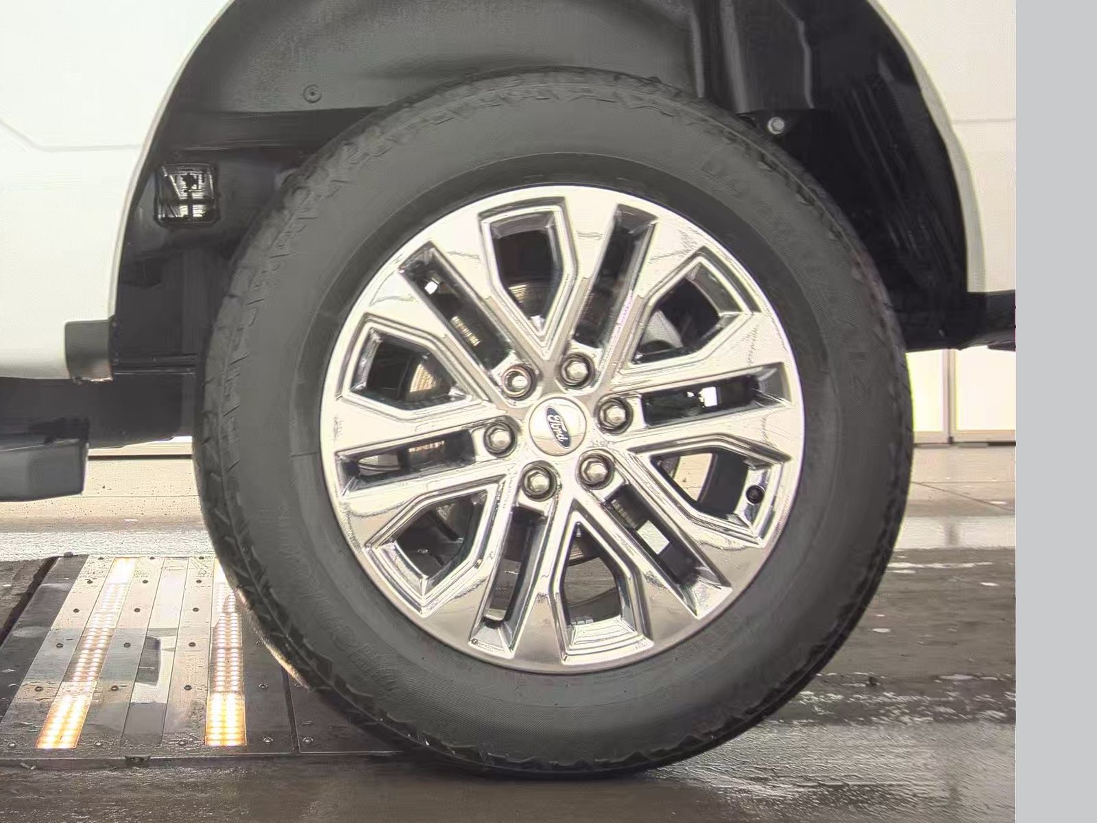 2024 Ford F-150 Hybrid Lariat AWD