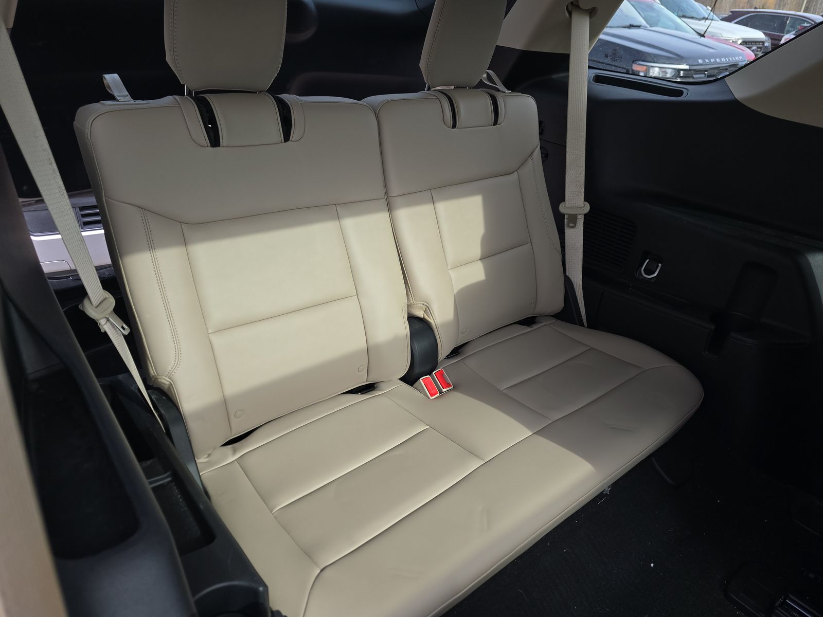 2023 Ford Explorer XLT AWD