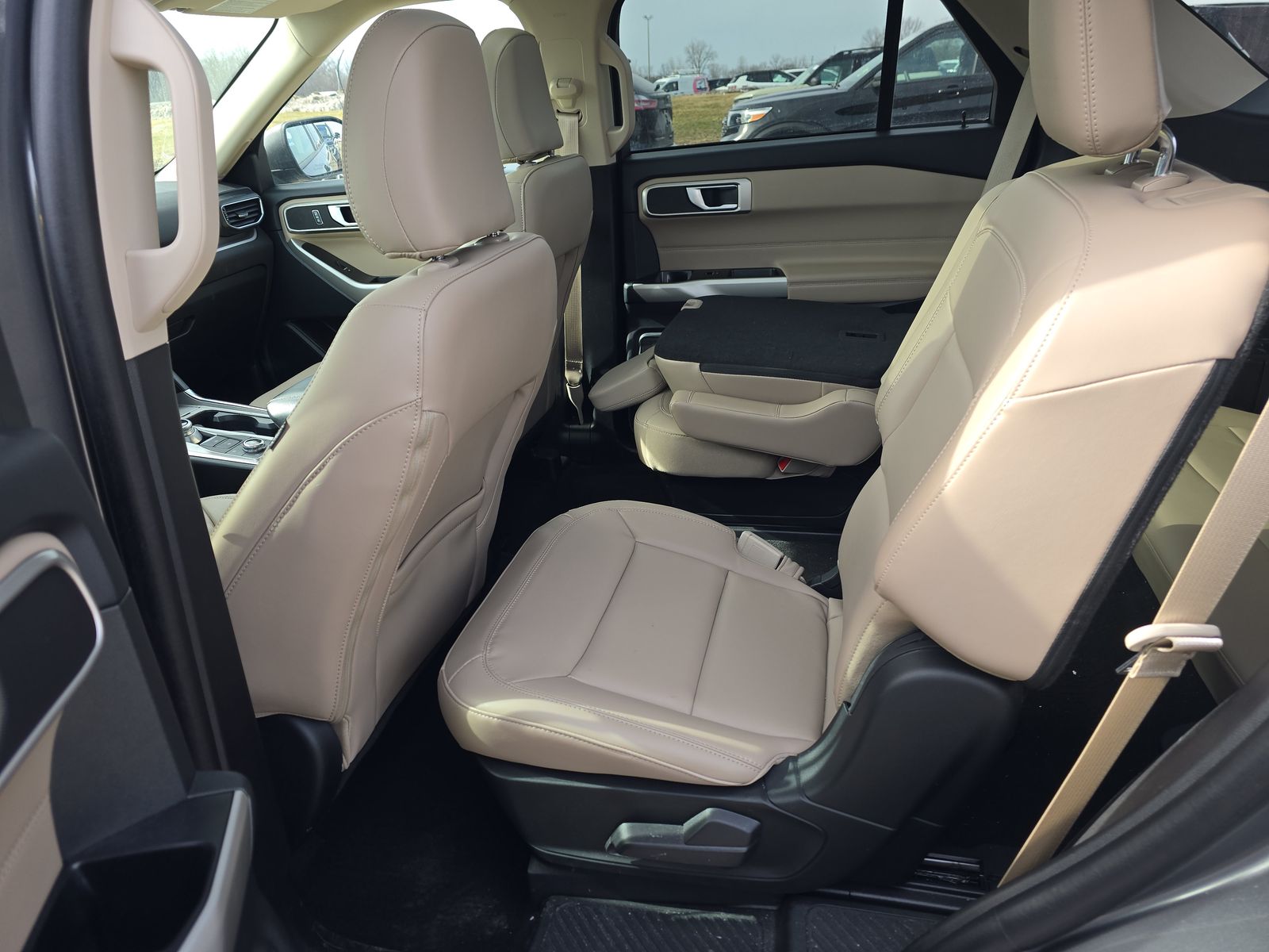 2023 Ford Explorer XLT AWD