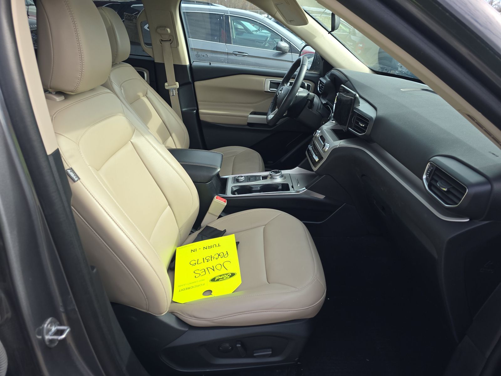 2023 Ford Explorer XLT AWD