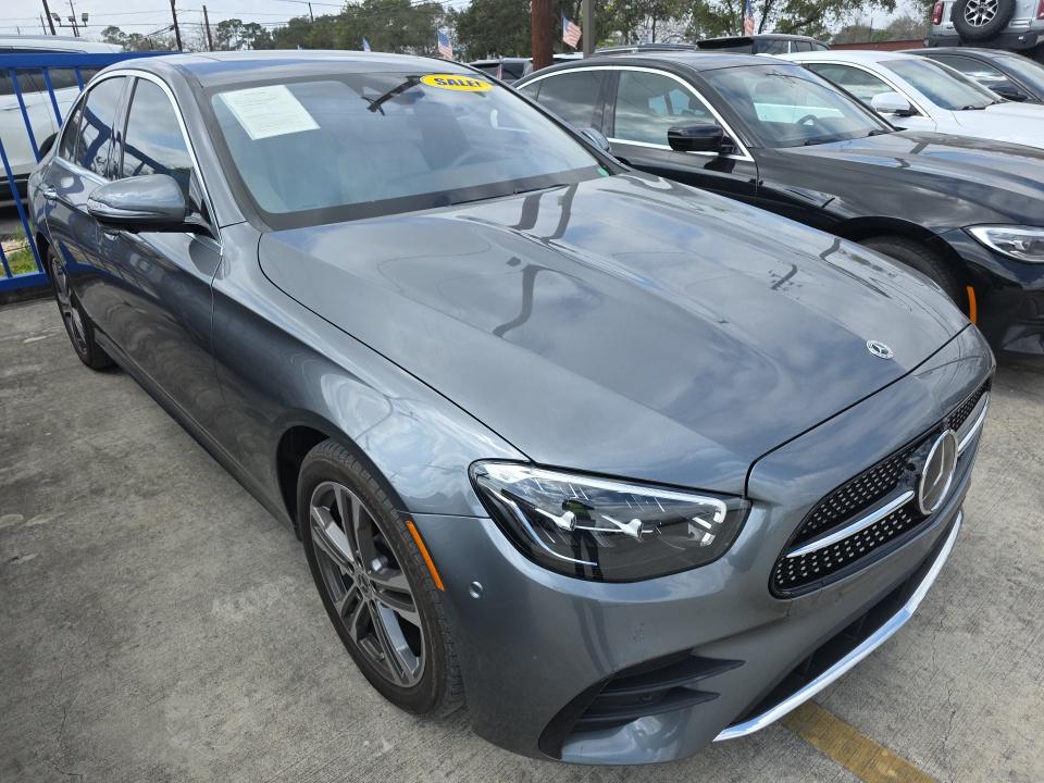 MERCEDES-BENZ E-CLASS - 4