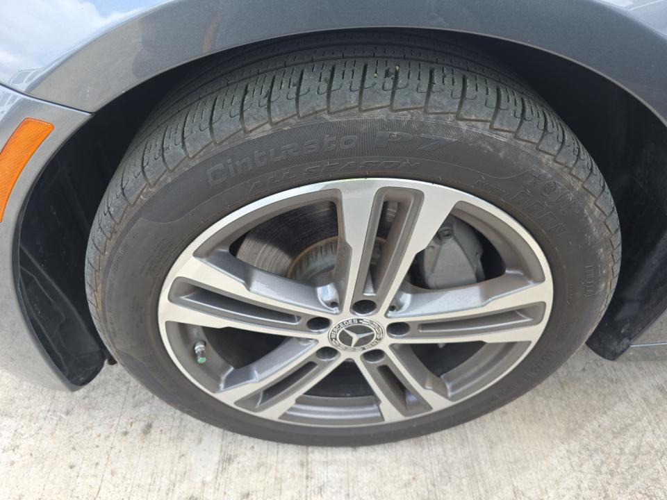 MERCEDES-BENZ E-CLASS - 9