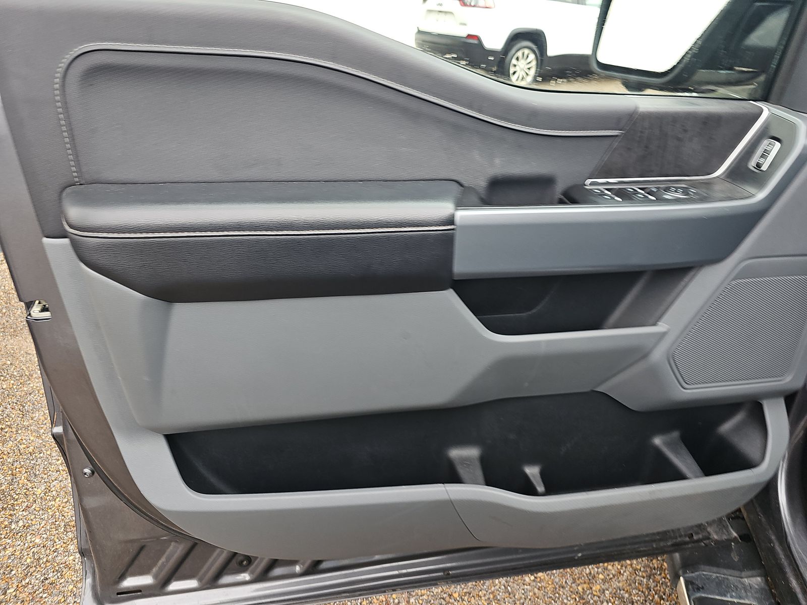 2024 Ford F-150 Hybrid XLT AWD