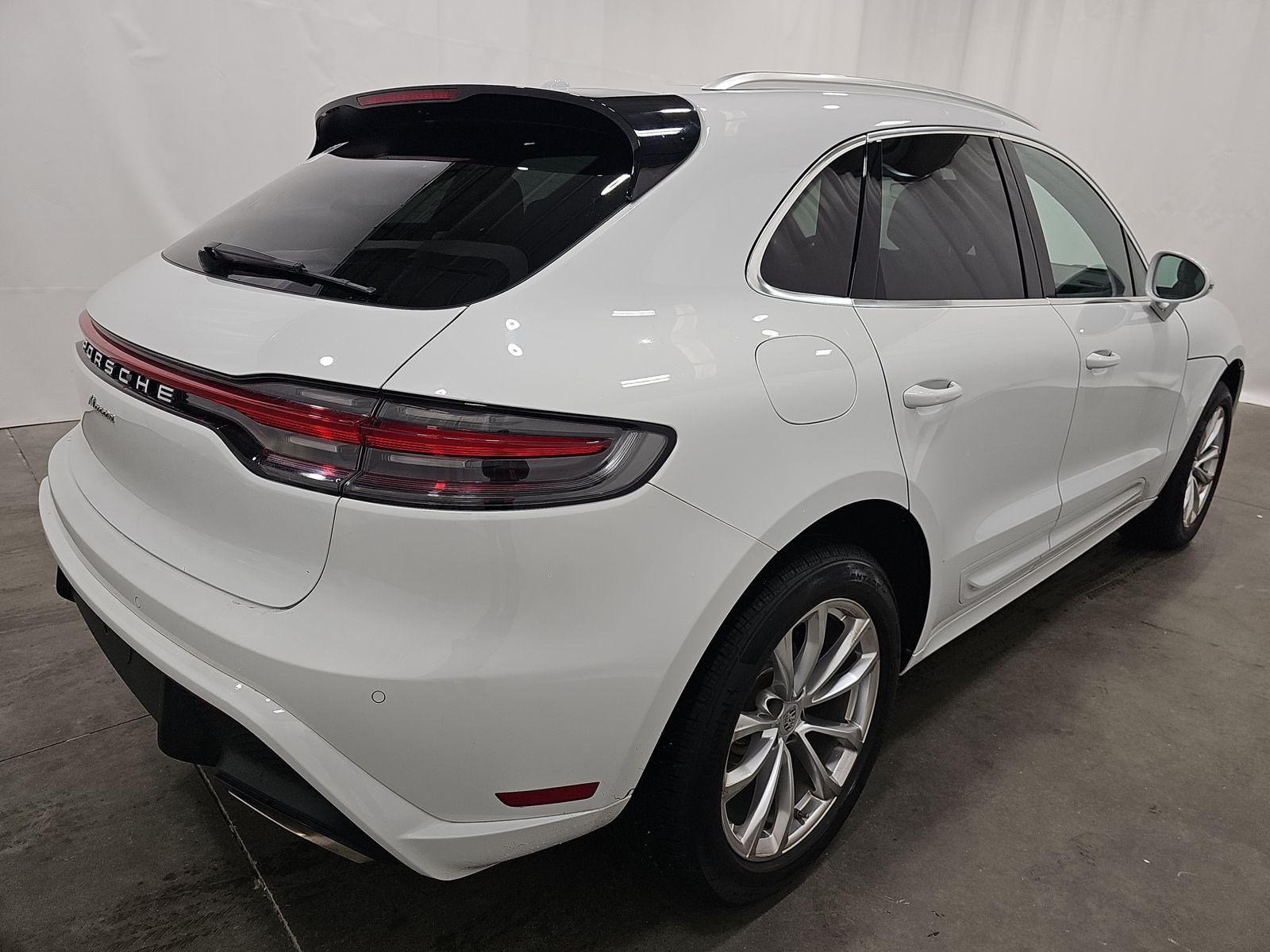 2022 Porsche Macan Base AWD