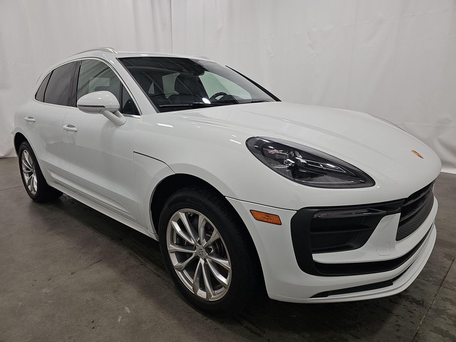 2022 Porsche Macan Base AWD