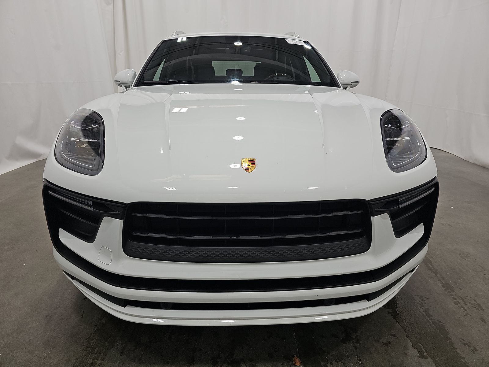 2022 Porsche Macan Base AWD
