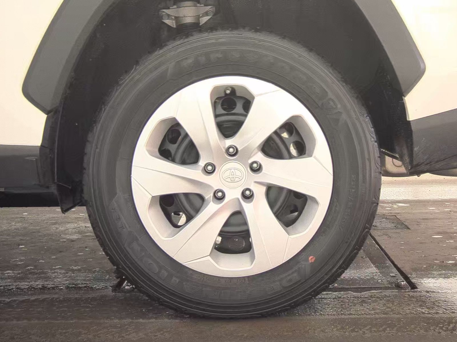 2024 Toyota RAV4 LE AWD