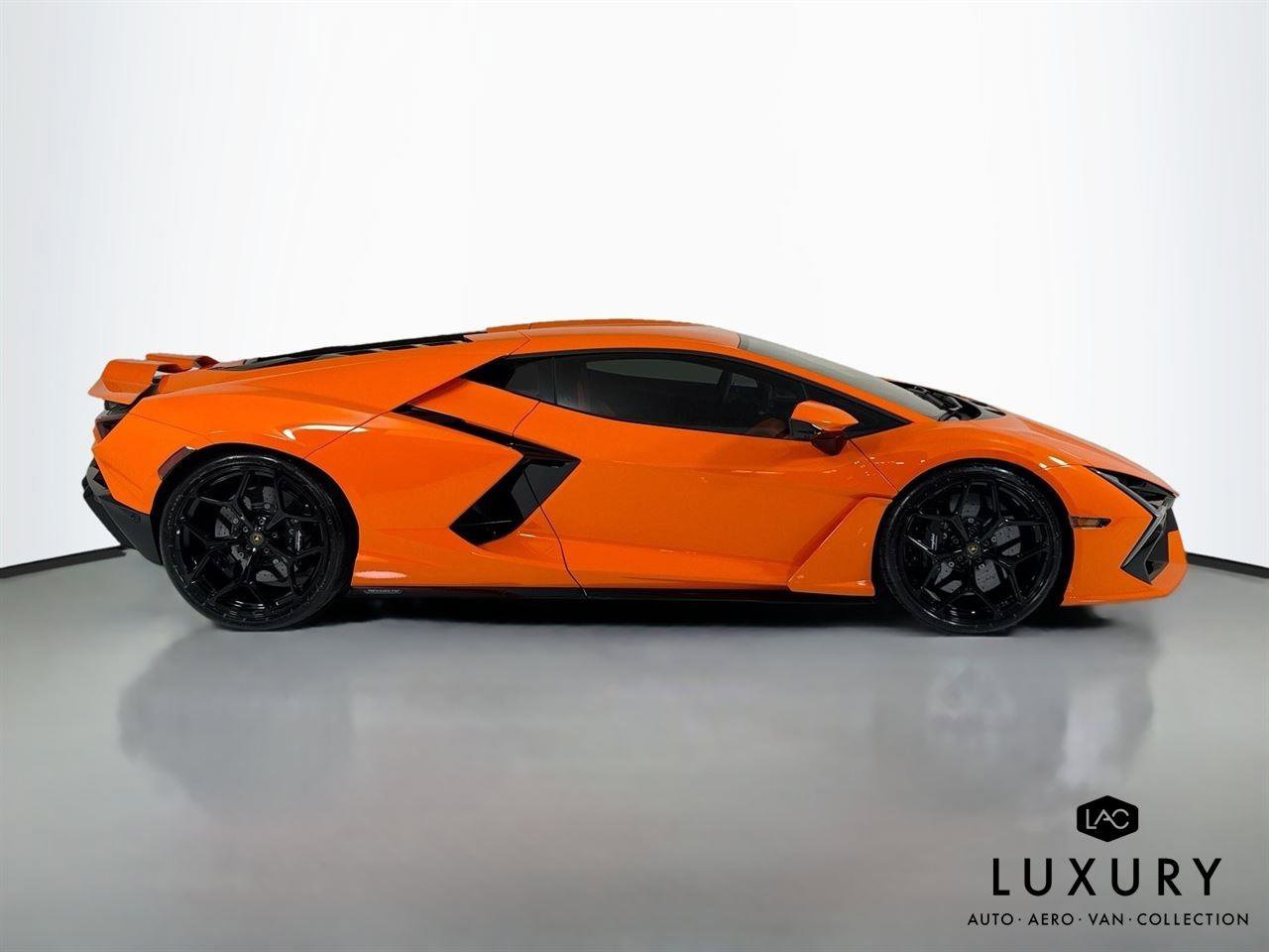 2024 Lamborghini Revuelto Base AWD