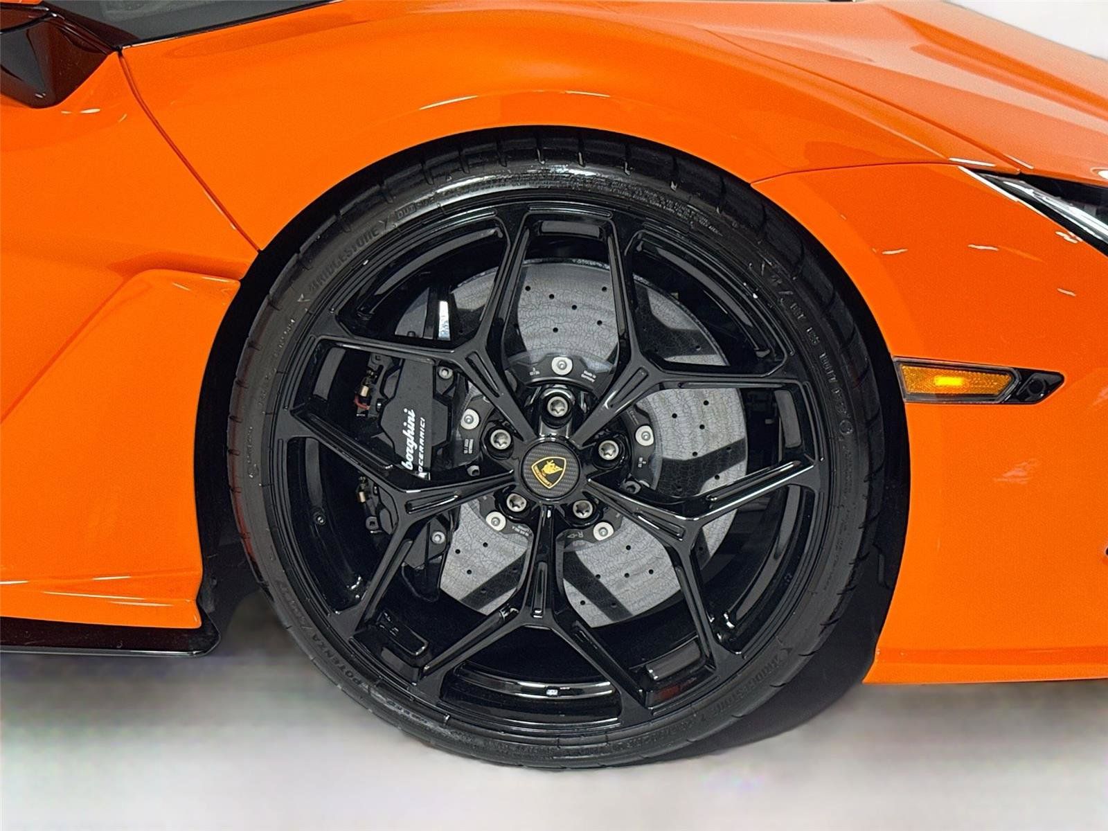 2024 Lamborghini Revuelto Base AWD