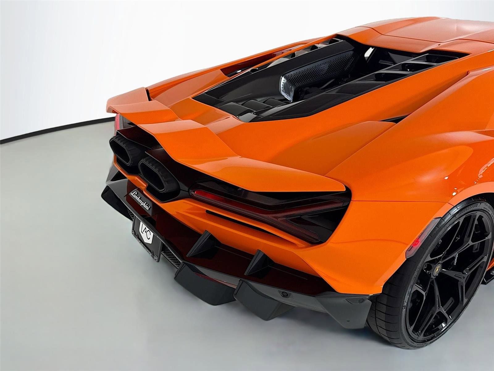 2024 Lamborghini Revuelto Base AWD
