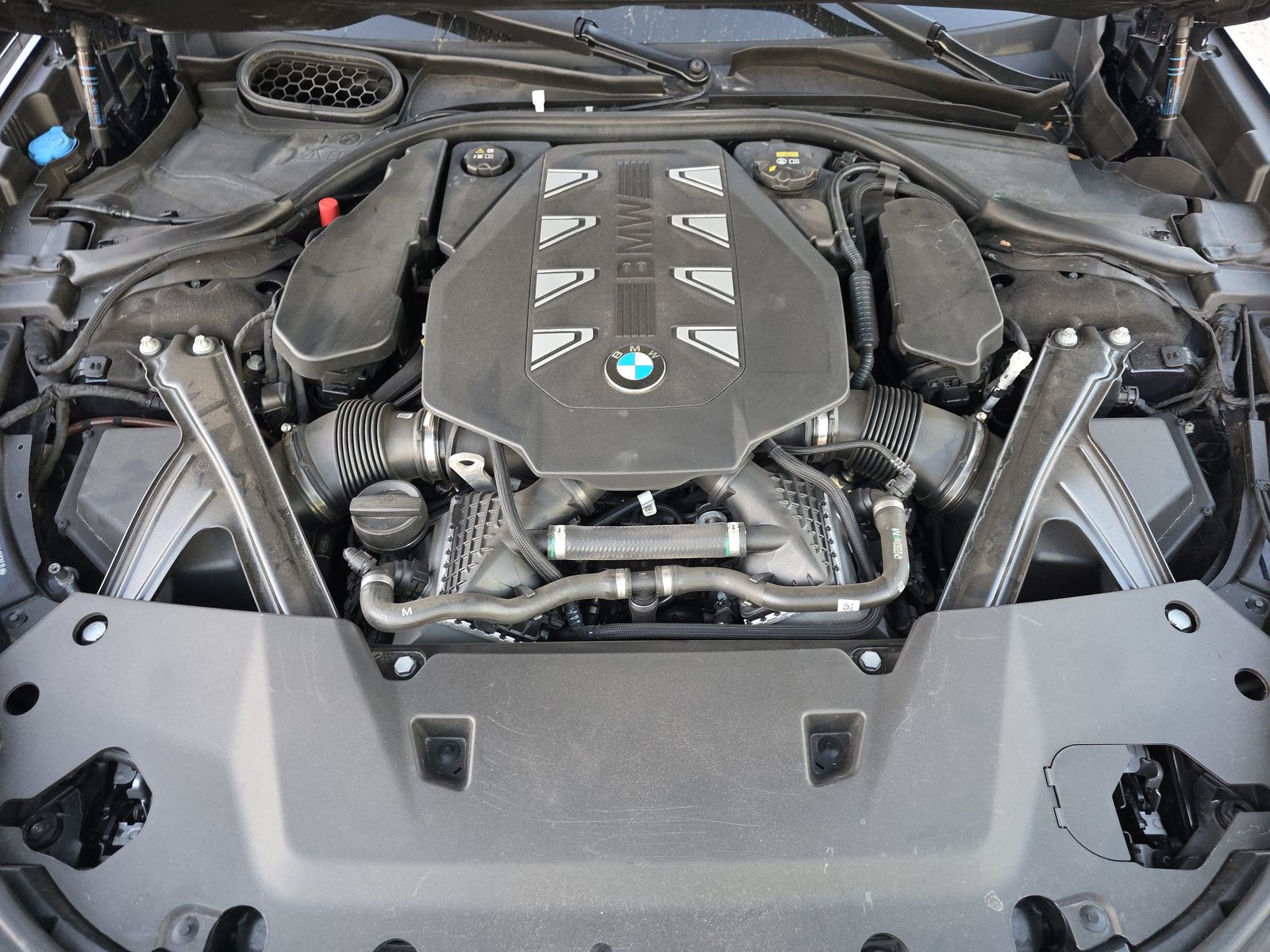 2023 BMW 7 Series 760i xDrive AWD