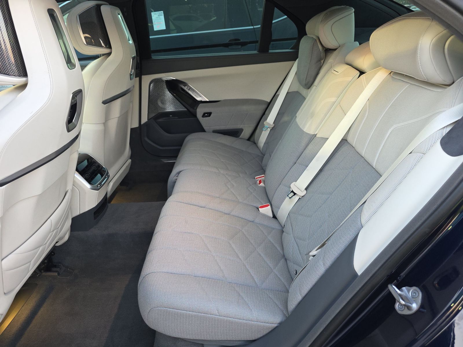 2023 BMW 7 Series 760i xDrive AWD