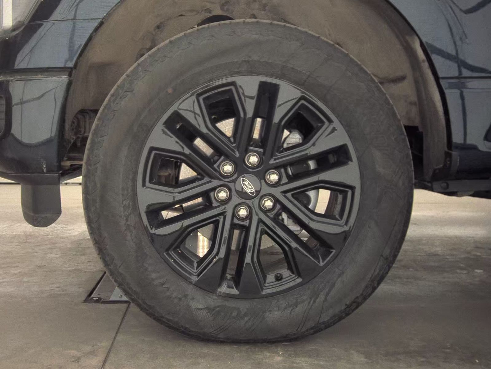 2025 Ford F-150 Hybrid Lariat AWD